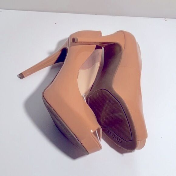 Nwt Guess vegan leather nude peep toe 5” heels - Picture 3 of 4
